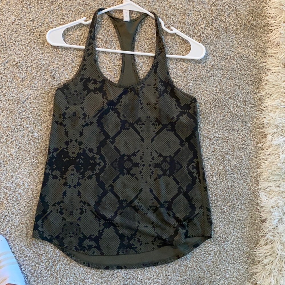 snake print lulu razor back size 4
